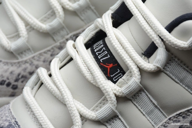 Light Bone 11 Snake SE Air CD6846-002 Low Jordan 0717